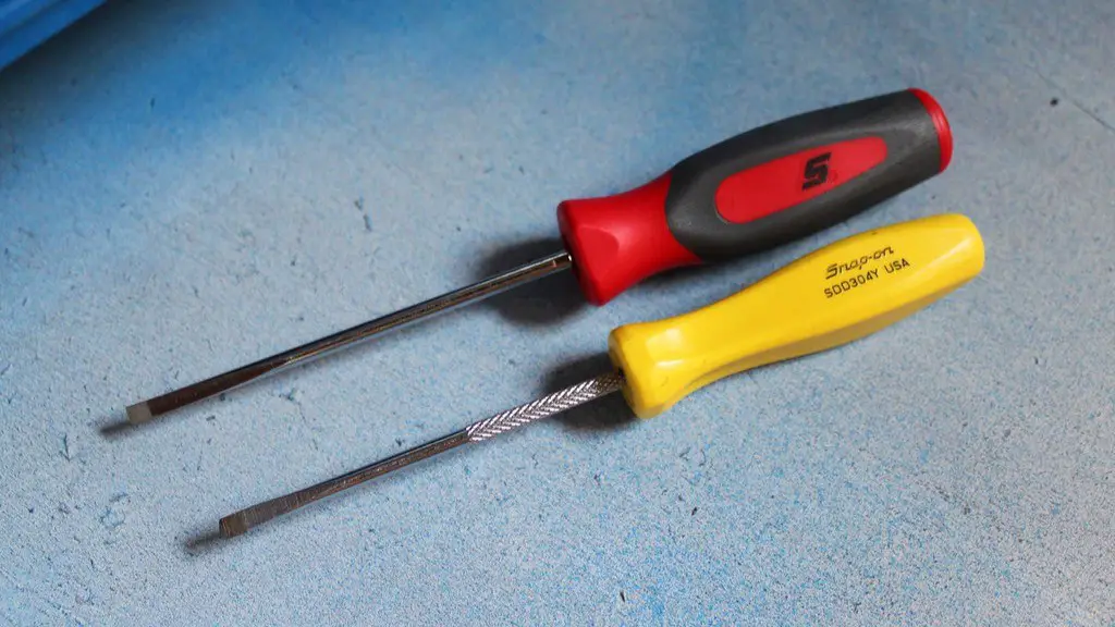 How to use voltage tester screwdriver?