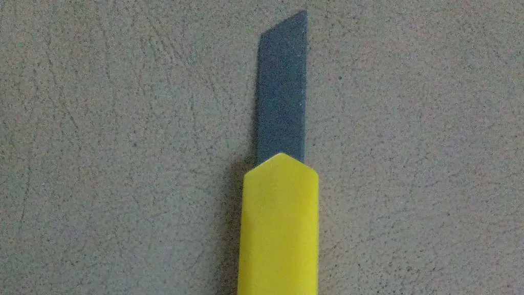 How to remove blade from kobalt utility knife?