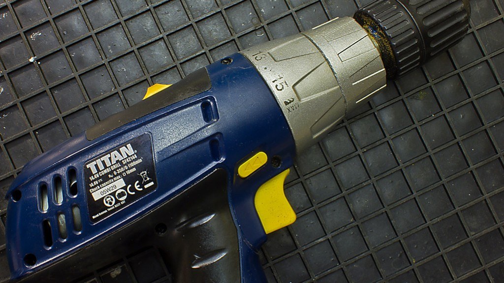 How to repair electric drill?