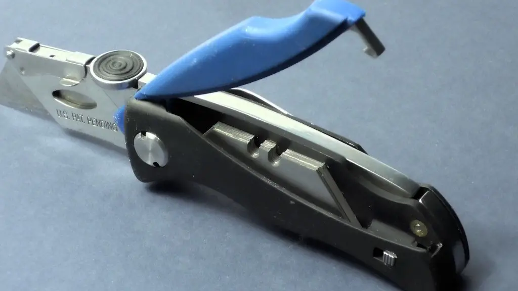 What is utility knife in spanish?