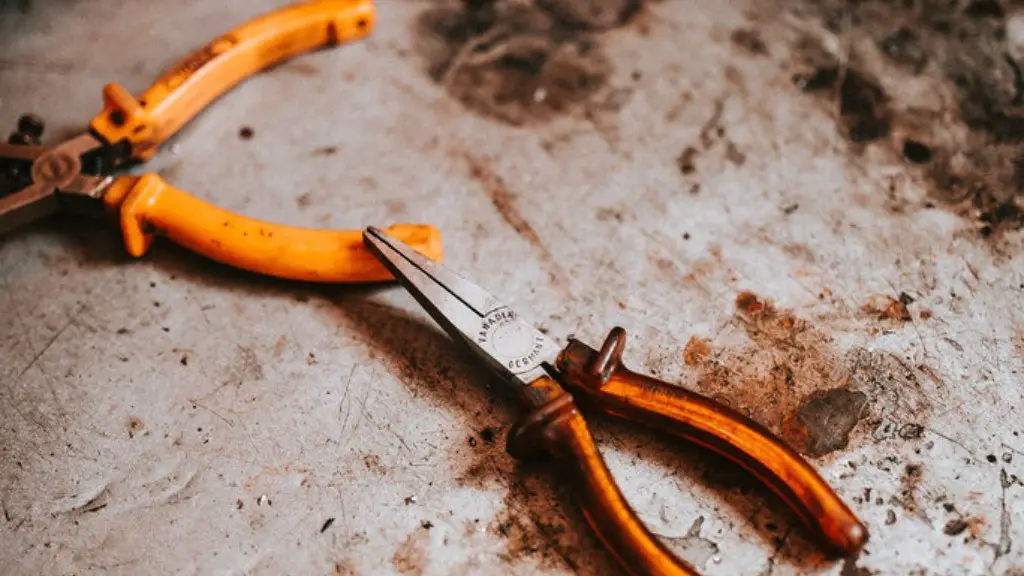 How pliers are made?