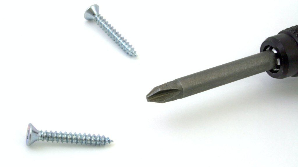 How to magnetize a screwdriver bit?