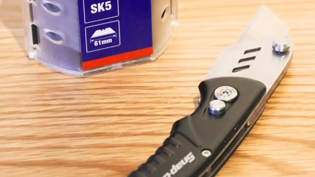 How to fix a utility knife?