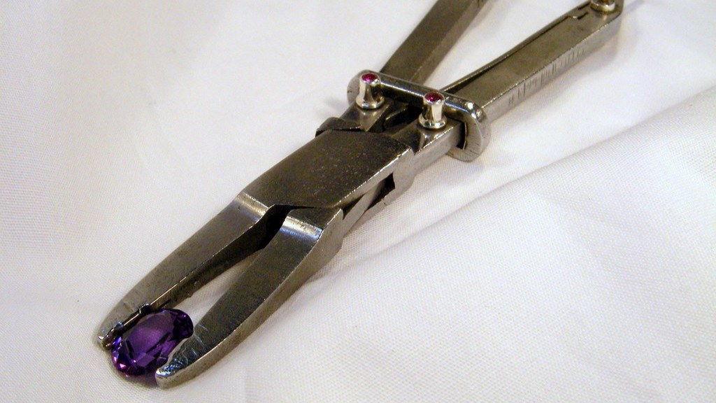 Can you crimp with normal pliers?