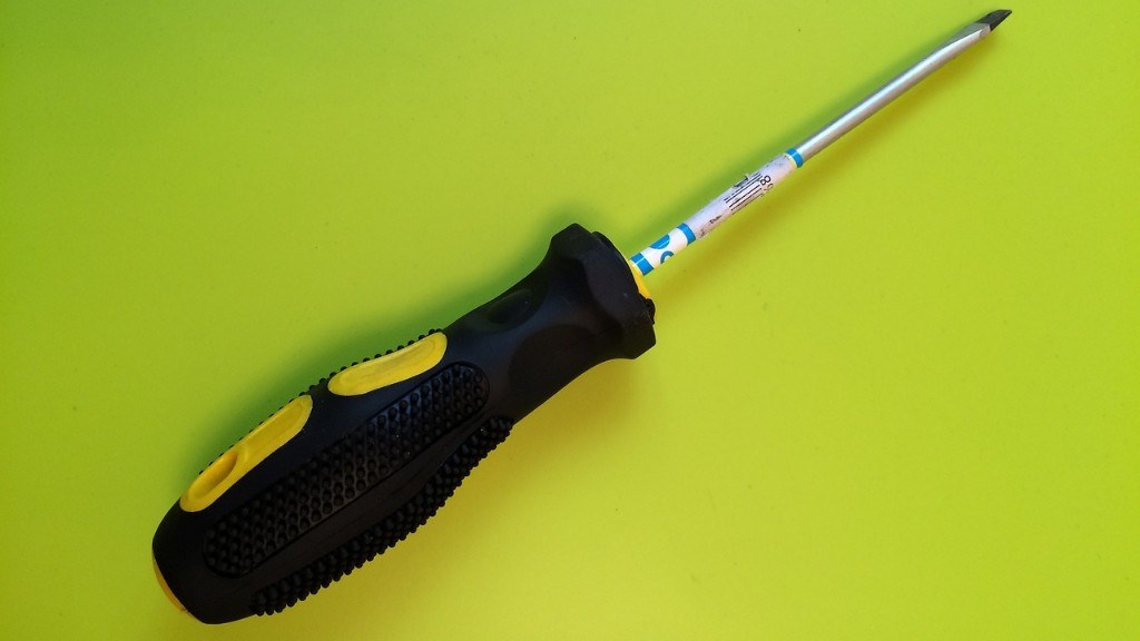A screwdriver with a very thick handle?
