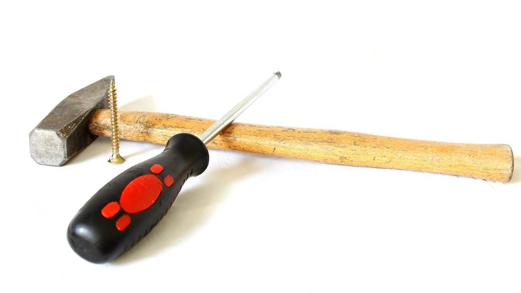 What screw size for utility knife?