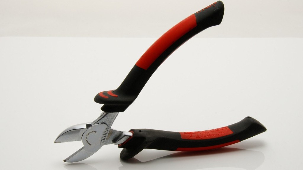 What are fencing pliers?