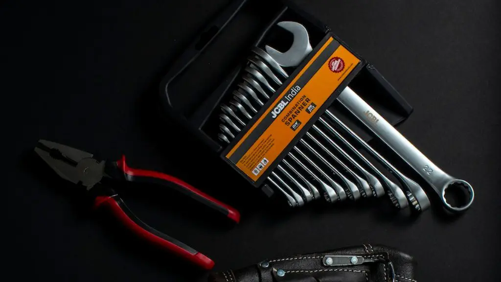 How to use rivet pliers?