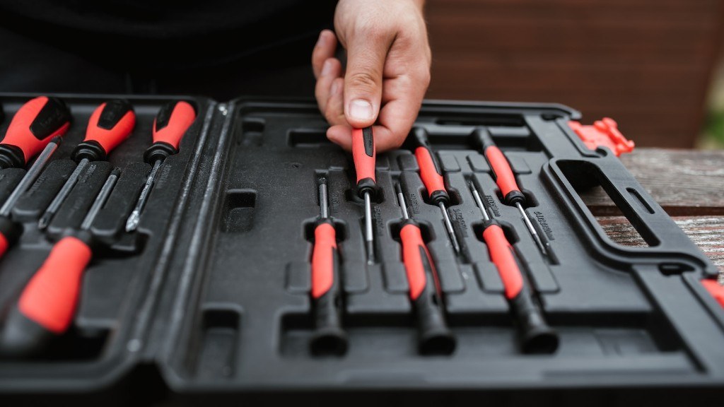 Can you put screwdriver bits in a drill?