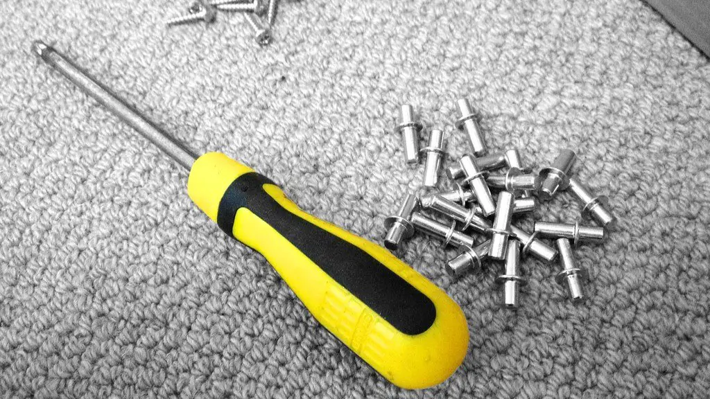 How to break a lock with a screwdriver?