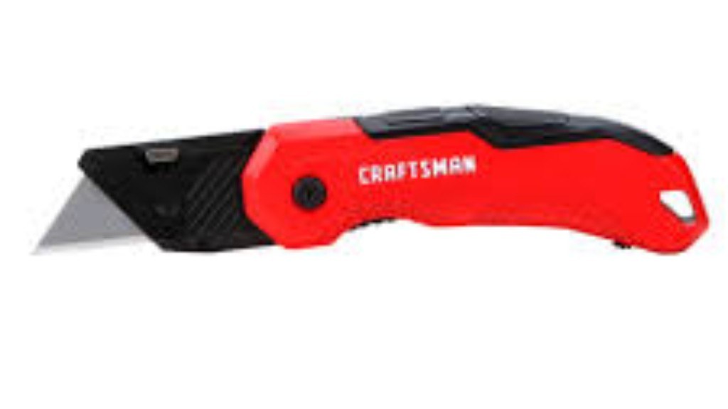 Is serated edge utility knife blade best for cutting carpet?